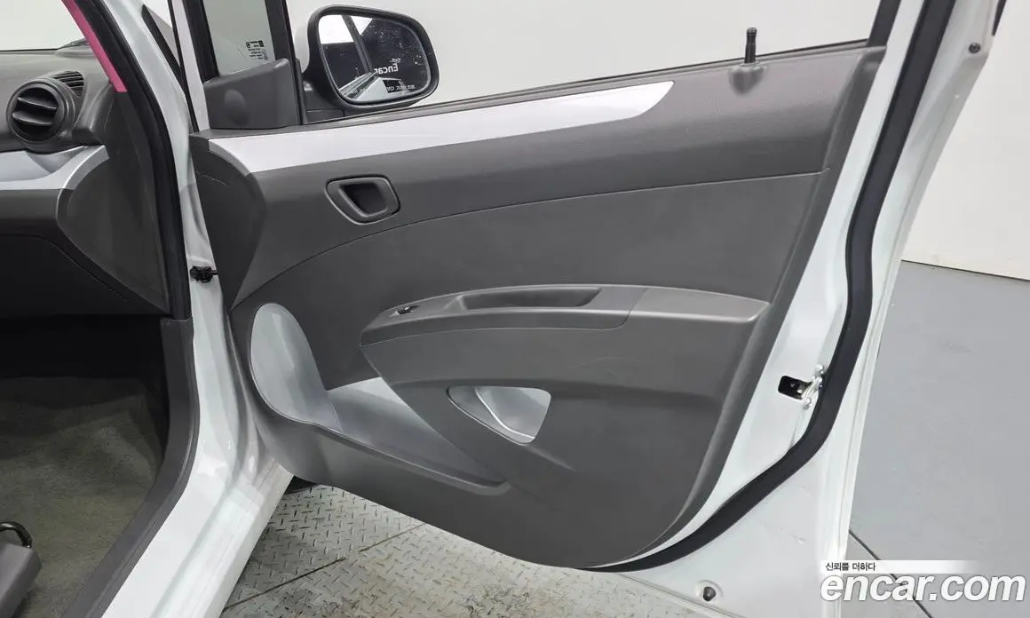 Chevrolet Spark 2012 1.0 автомат (гидро), фото 14