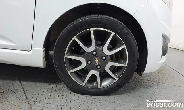 Chevrolet Spark 2012 1.0 автомат (гидро), миниатюра 7