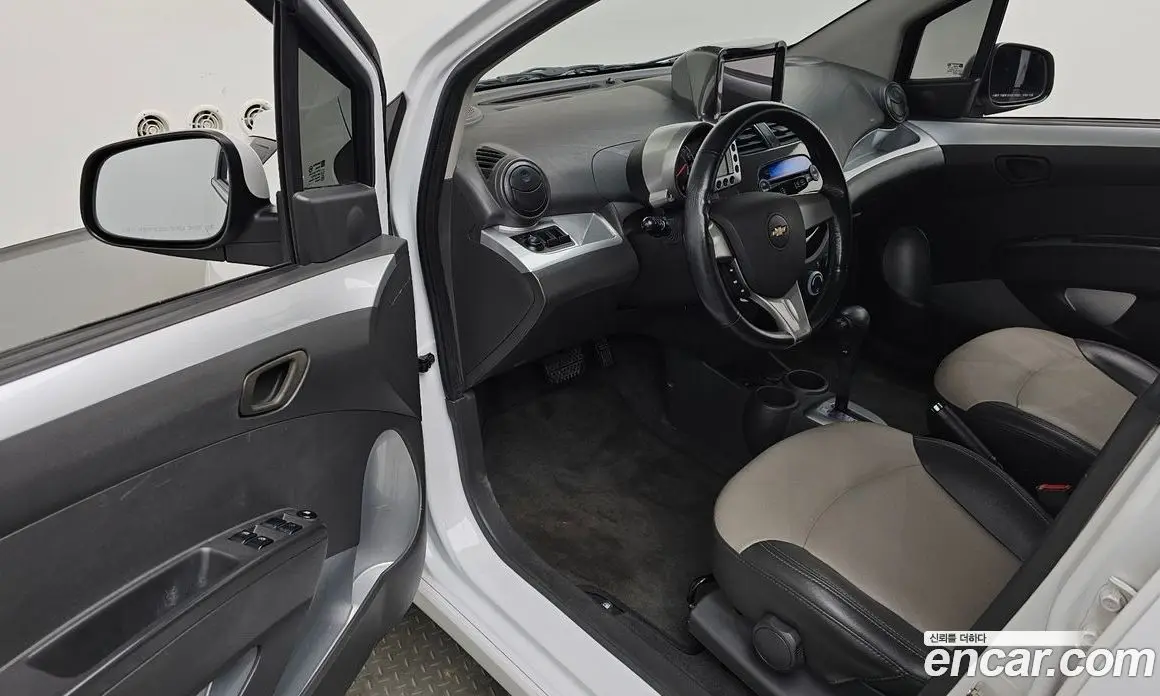 Chevrolet Spark 2012 1.0 автомат (гидро), фото 12