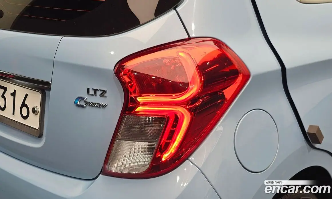 Chevrolet Spark 2016 1.0 автомат (гидро), фото 8