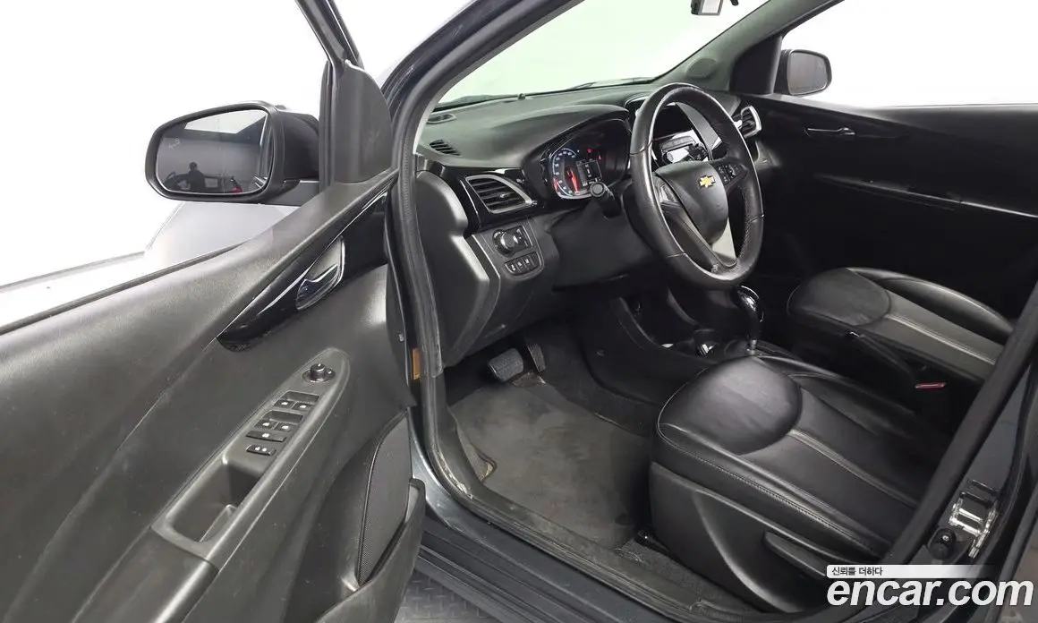 Chevrolet Spark 2022 1.0 автомат (гидро), фото 13