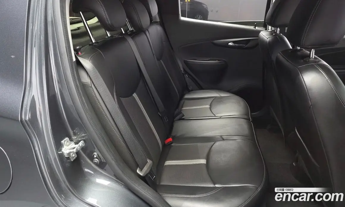 Chevrolet Spark 2022 1.0 автомат (гидро), фото 17