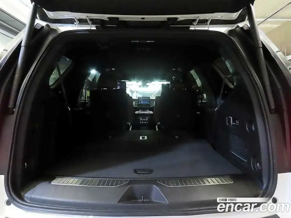 Chevrolet Tahoe 2022 6.2 автомат (гидро), фото 17