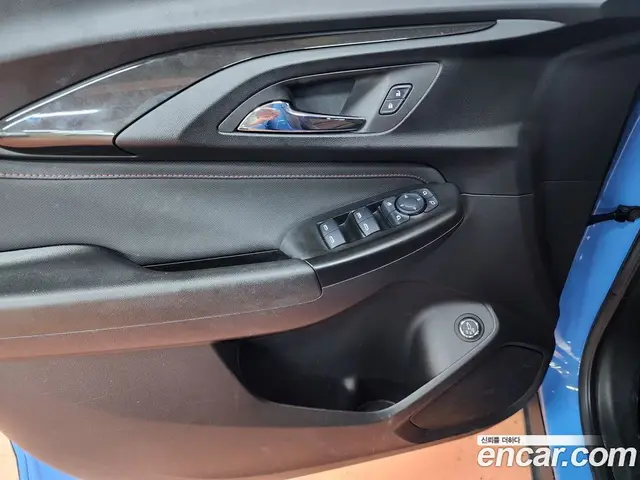 Chevrolet TrailBlazer 2022 1.3 автомат (гидро), миниатюра 9
