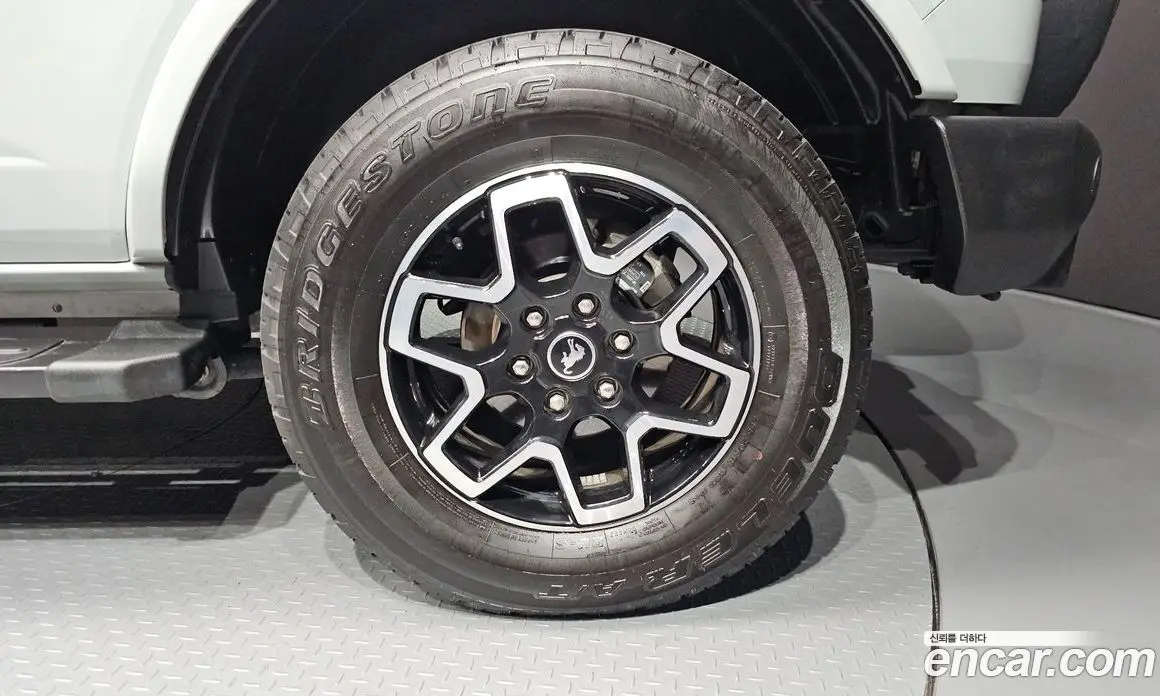 Ford Bronco 2023 2.7 автомат (гидро), фото 7