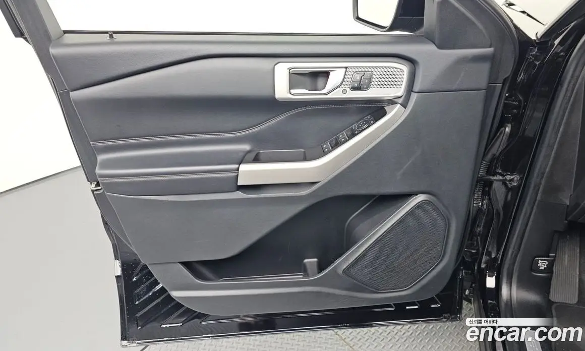 Ford Explorer 2022 2.3 автомат (гидро), фото 14