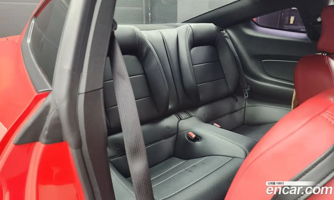 Ford Mustang 2015 2.3 автомат (гидро), фото 12