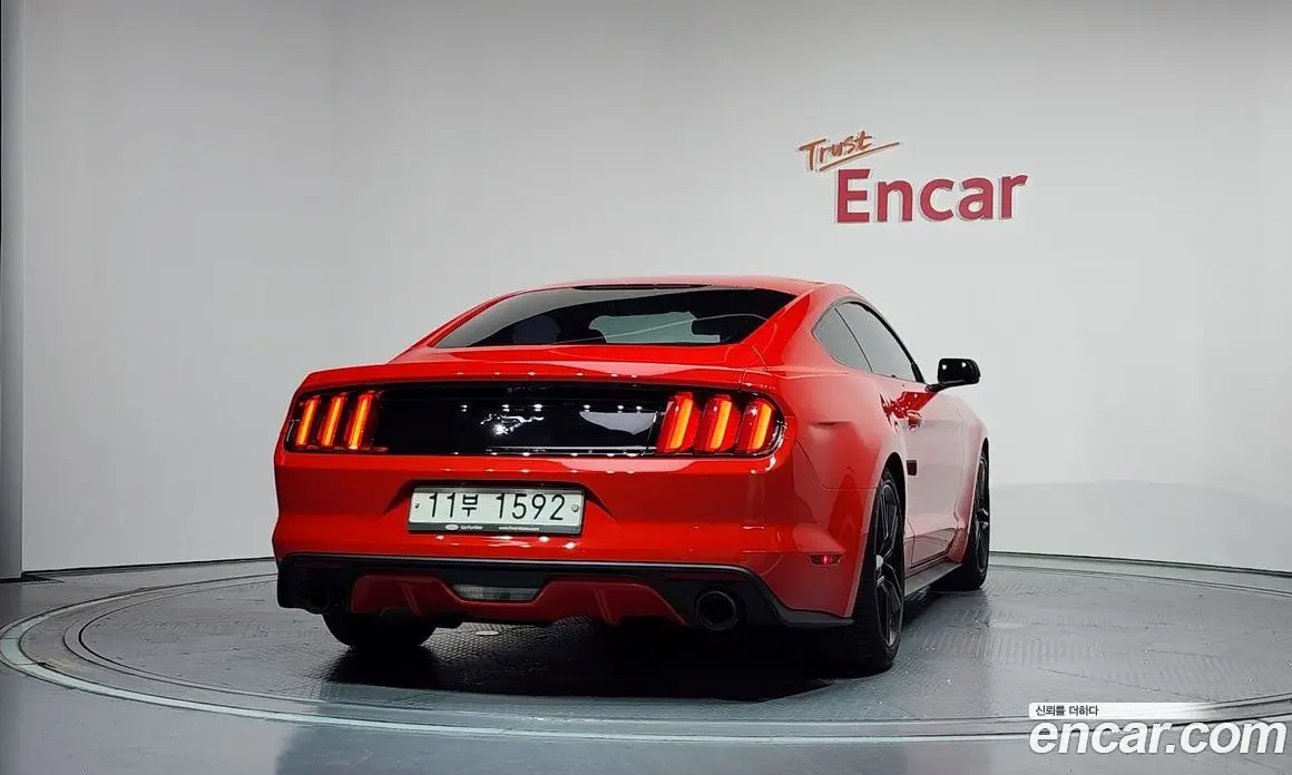 Ford Mustang 2015 2.3 автомат (гидро), фото 4
