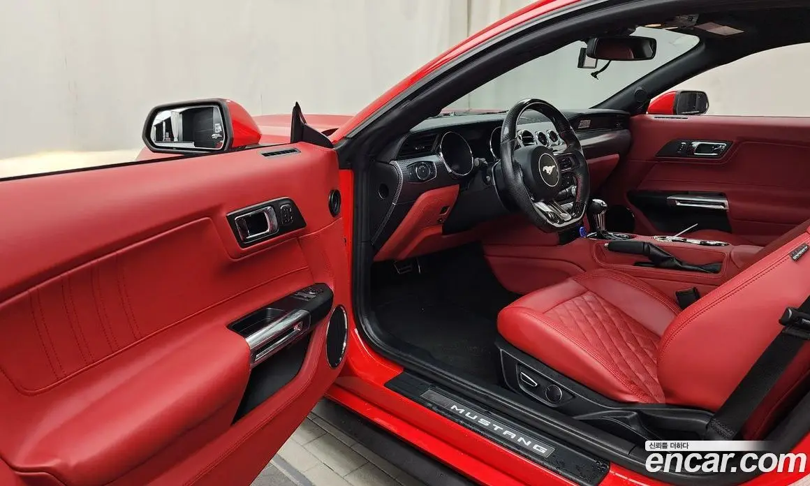 Ford Mustang 2015 2.3 автомат (гидро), фото 10