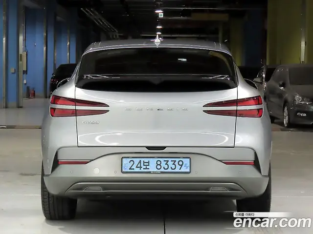 Genesis GV60 2022 0.1 автомат (гидро), миниатюра 3