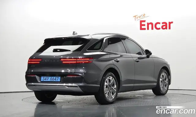 Genesis GV70 2022 0.1 автомат (гидро), миниатюра 2