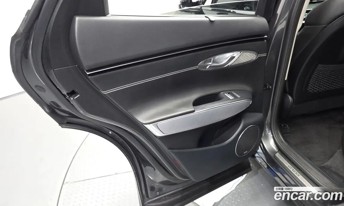 Genesis GV70 2022 0.1 автомат (гидро), фото 15