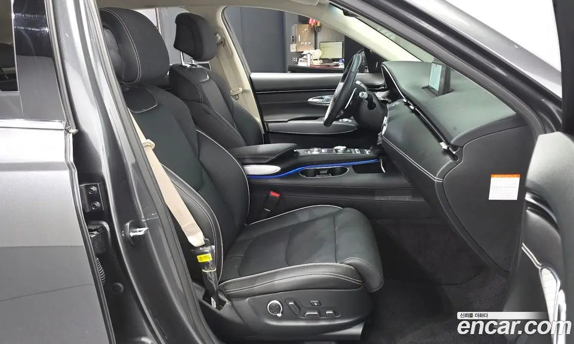 Genesis GV70 2022 0.1 автомат (гидро), фото 17