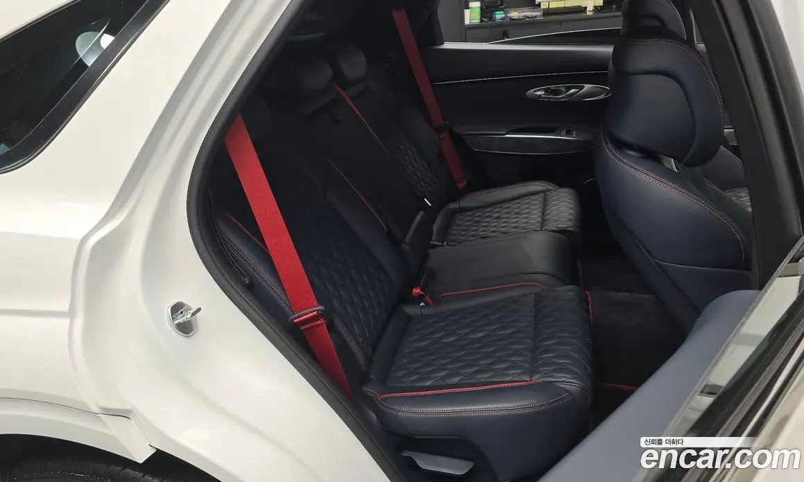 Genesis GV70 2022 2.5 автомат (гидро), фото 16