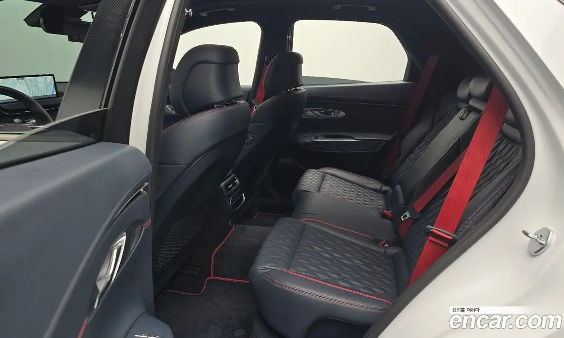 Genesis GV70 2022 2.5 автомат (гидро), фото 17