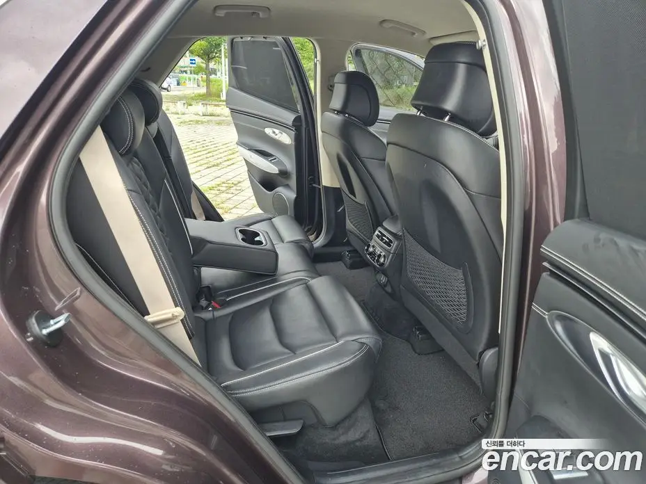 Genesis GV70 2022 0.1 автомат (гидро), фото 11