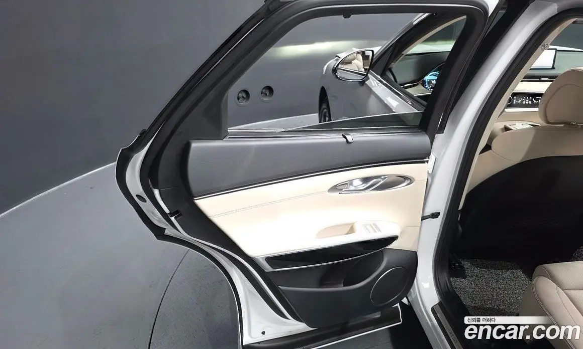 Genesis GV70 2023 2.5 автомат (гидро), фото 14