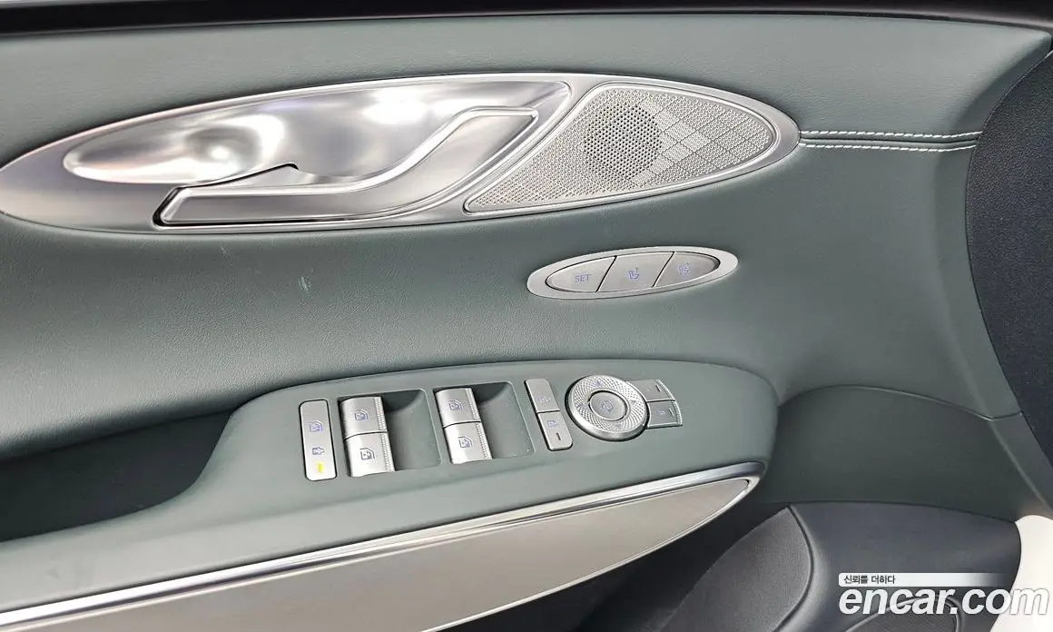 Genesis GV70 2023 0.1 автомат (гидро), фото 36