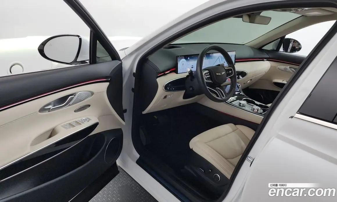 Genesis GV70 2024 2.5 автомат (гидро), фото 13
