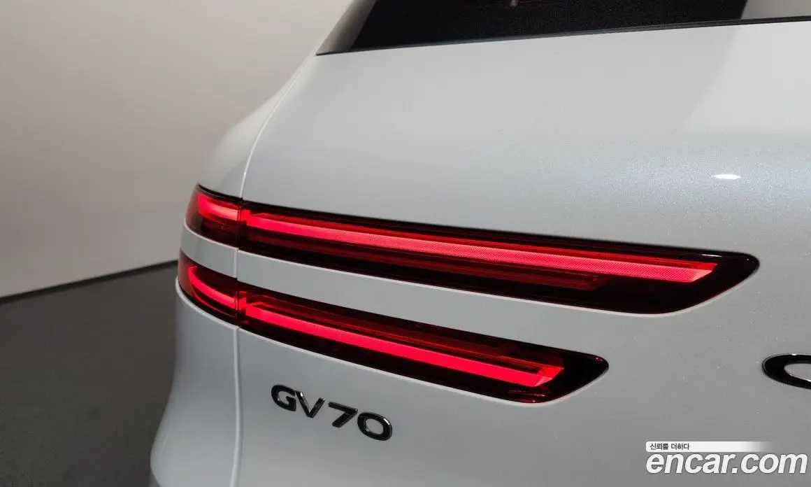 Genesis GV70 2024 2.5 автомат (гидро), фото 9