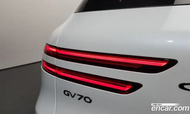 Genesis GV70 2024 2.5 автомат (гидро), миниатюра 9
