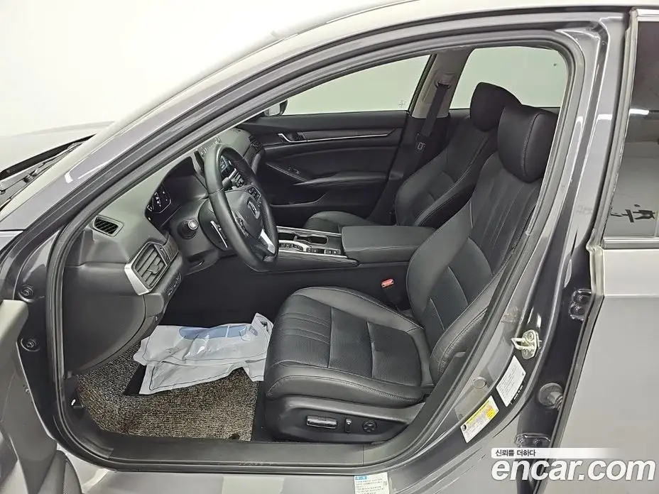 Honda Accord 2019 2.0 автомат (гидро), фото 11