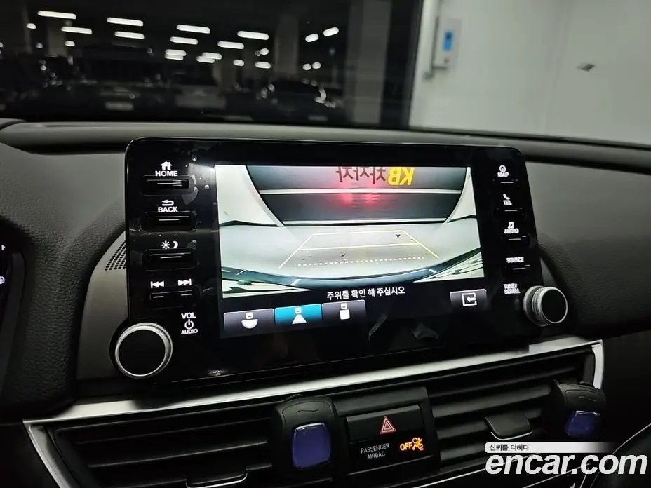Honda Accord 2019 2.0 автомат (гидро), фото 16
