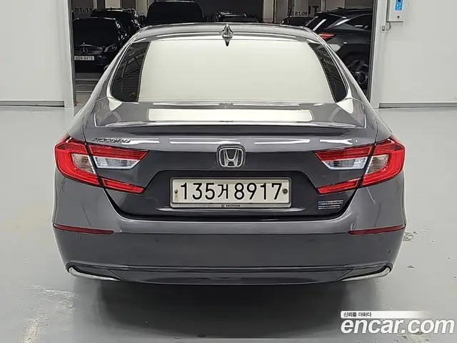 Honda Accord 2019 2.0 автомат (гидро), миниатюра 3