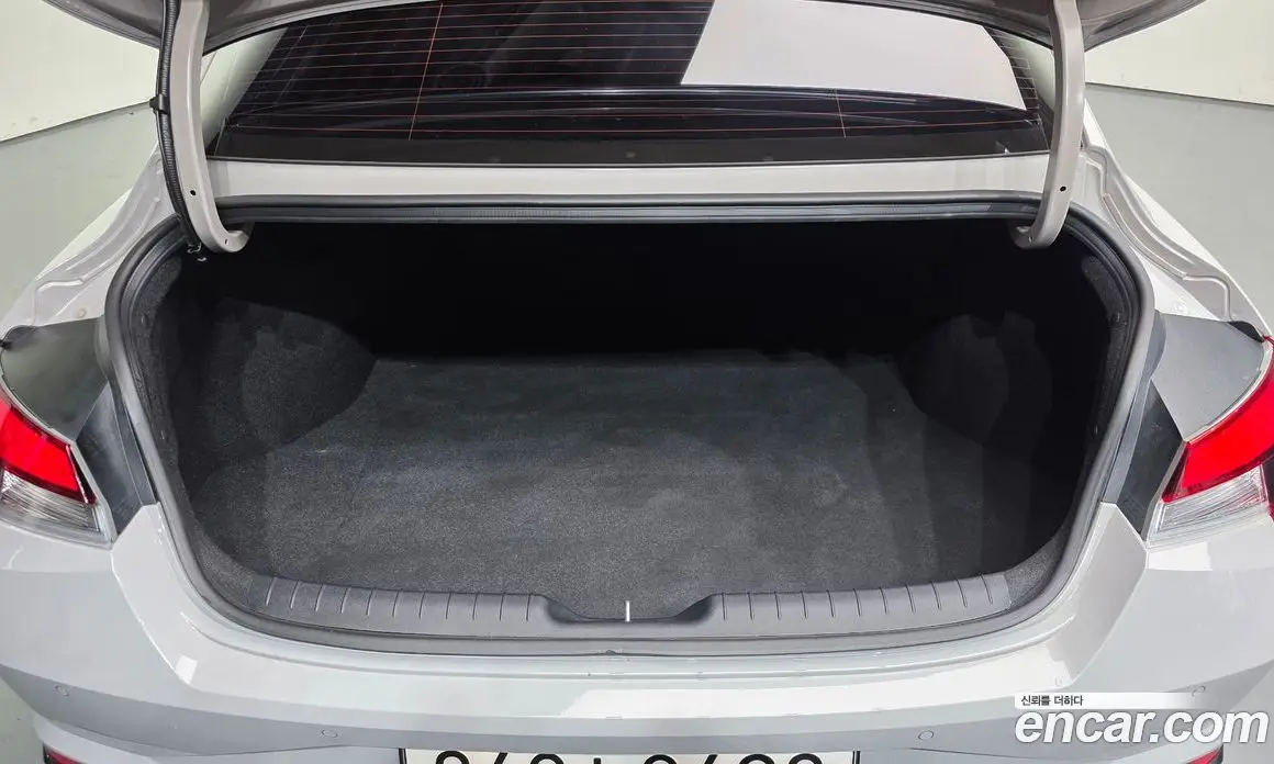 Hyundai Avante 2020 1.6 автомат (гидро), фото 23