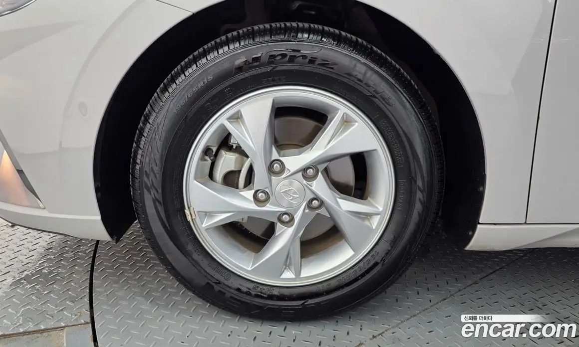 Hyundai Avante 2020 1.6 автомат (гидро), фото 5