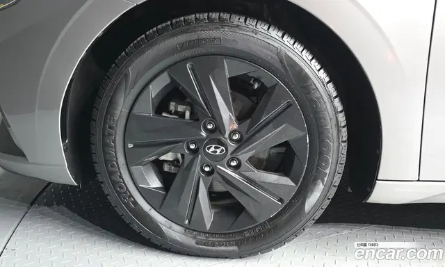 Hyundai Avante 2020 1.6 автомат (гидро), миниатюра 5