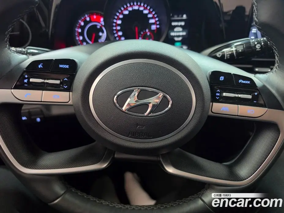 Hyundai Avante 2022 1.6 автомат (гидро), фото 12