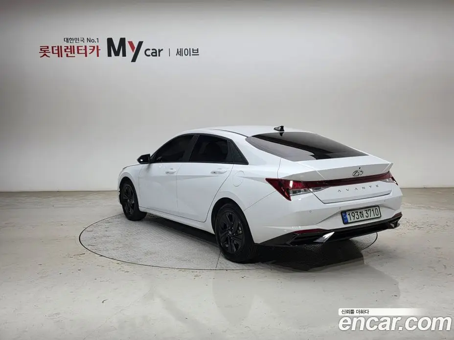 Hyundai Avante 2022 1.6 автомат (гидро), фото 3