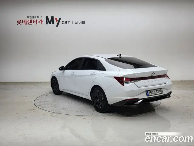 Hyundai Avante 2022 1.6 автомат (гидро), миниатюра 3