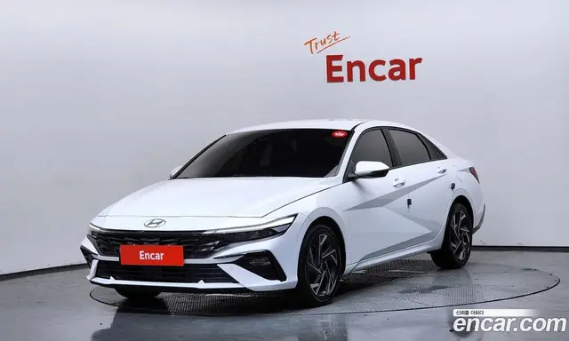 Hyundai Avante 2023 1.6 автомат (гидро), миниатюра 1