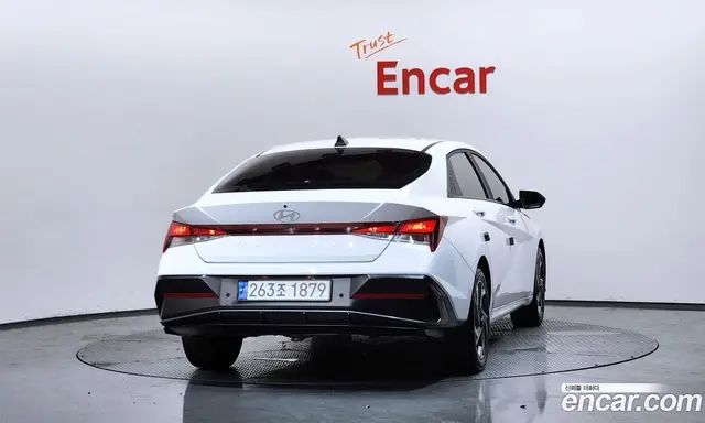 Hyundai Avante 2023 1.6 автомат (гидро), миниатюра 4