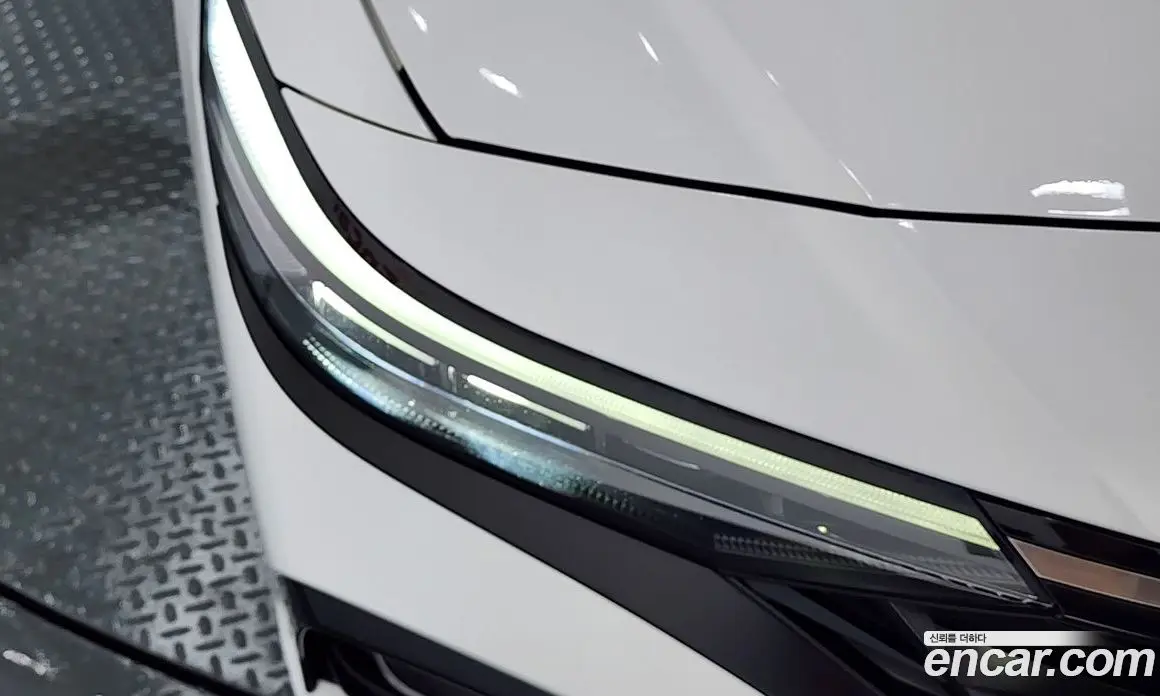 Hyundai Avante 2023 1.6 автомат (гидро), фото 8