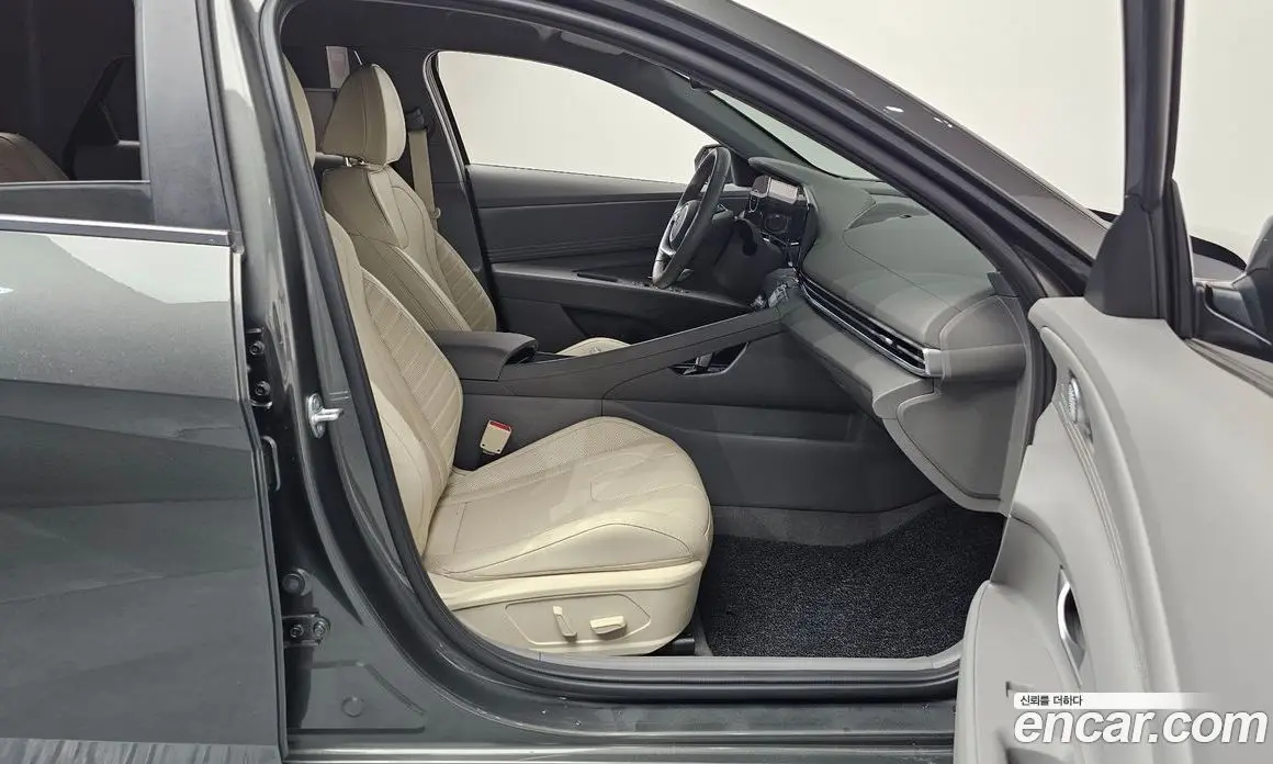 Hyundai Avante 2023 1.6 автомат (гидро), фото 15