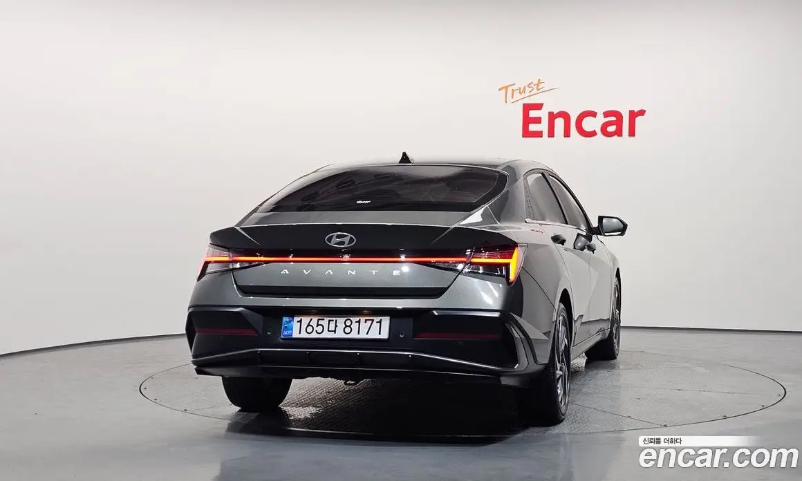Hyundai Avante 2023 1.6 автомат (гидро), фото 3