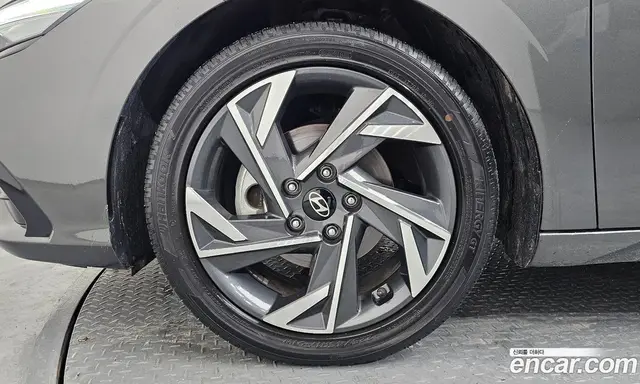 Hyundai Avante 2023 1.6 автомат (гидро), миниатюра 4