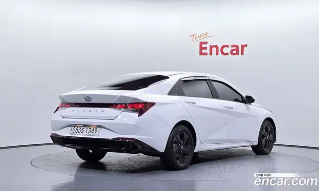 Hyundai Avante 2023 1.6 автомат (гидро), миниатюра 2
