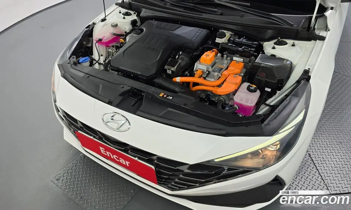 Hyundai Avante 2023 1.6 автомат (гидро), фото 6