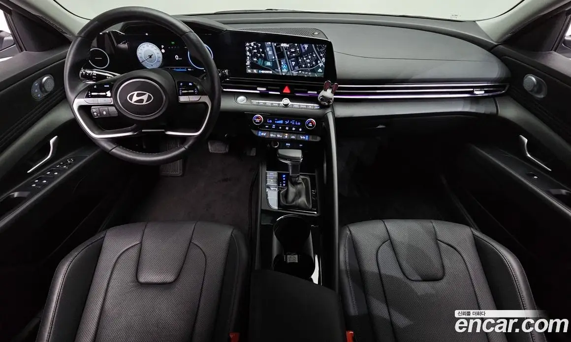 Hyundai Avante 2024 1.6 автомат (гидро), фото 9