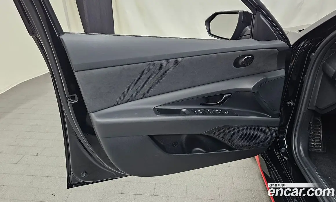Hyundai Avante 2025 2.0 автомат (гидро), фото 13