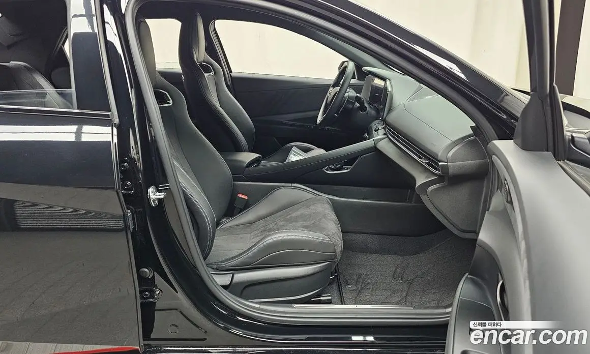 Hyundai Avante 2025 2.0 автомат (гидро), фото 15