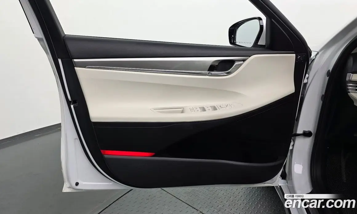 Hyundai Grandeur 2022 2.5 автомат (гидро), фото 14