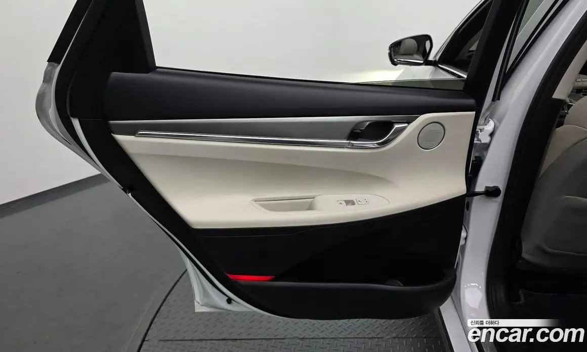 Hyundai Grandeur 2022 2.5 автомат (гидро), фото 15