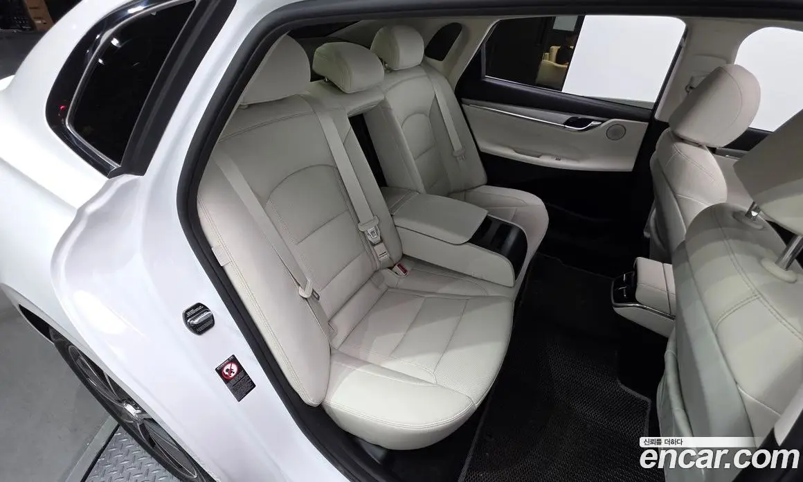 Hyundai Grandeur 2022 2.5 автомат (гидро), фото 16