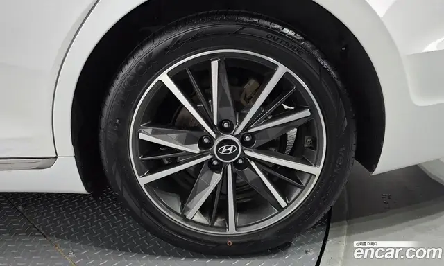 Hyundai Grandeur 2022 2.5 автомат (гидро), миниатюра 7