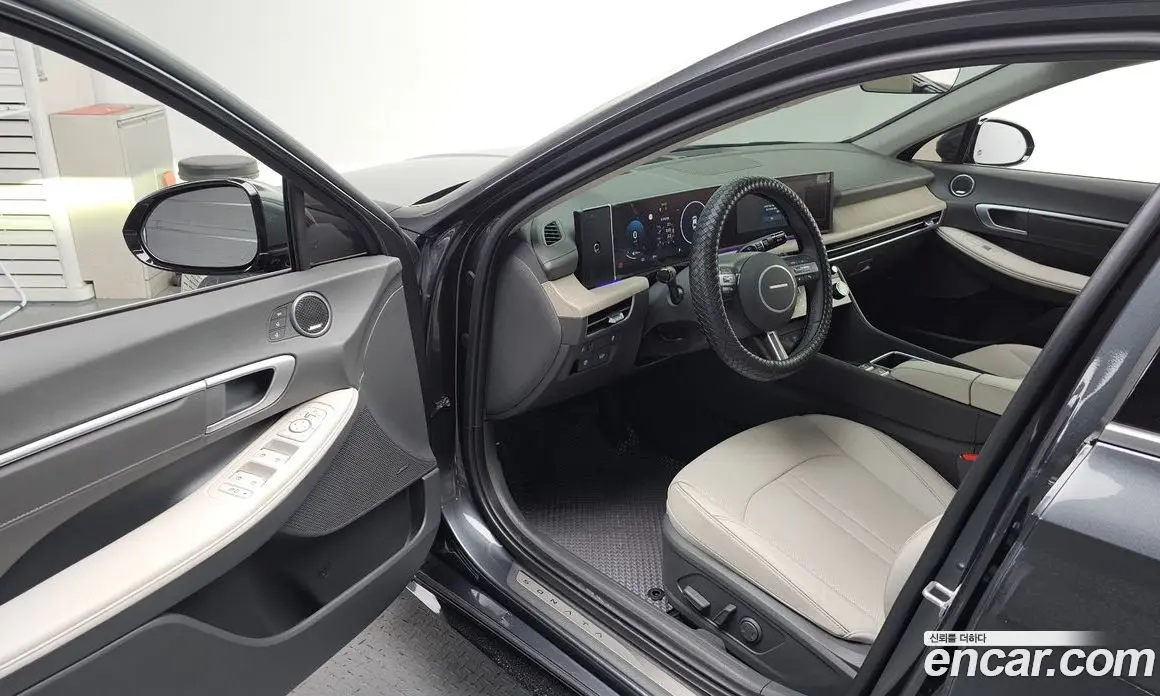 Hyundai Sonata 2023 2.0 автомат (гидро), фото 13